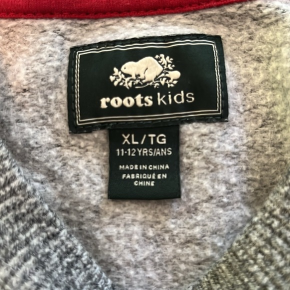 GIRLS ROOTS CHRISTMAS SWEATSHIRT - Picture 2 of 6